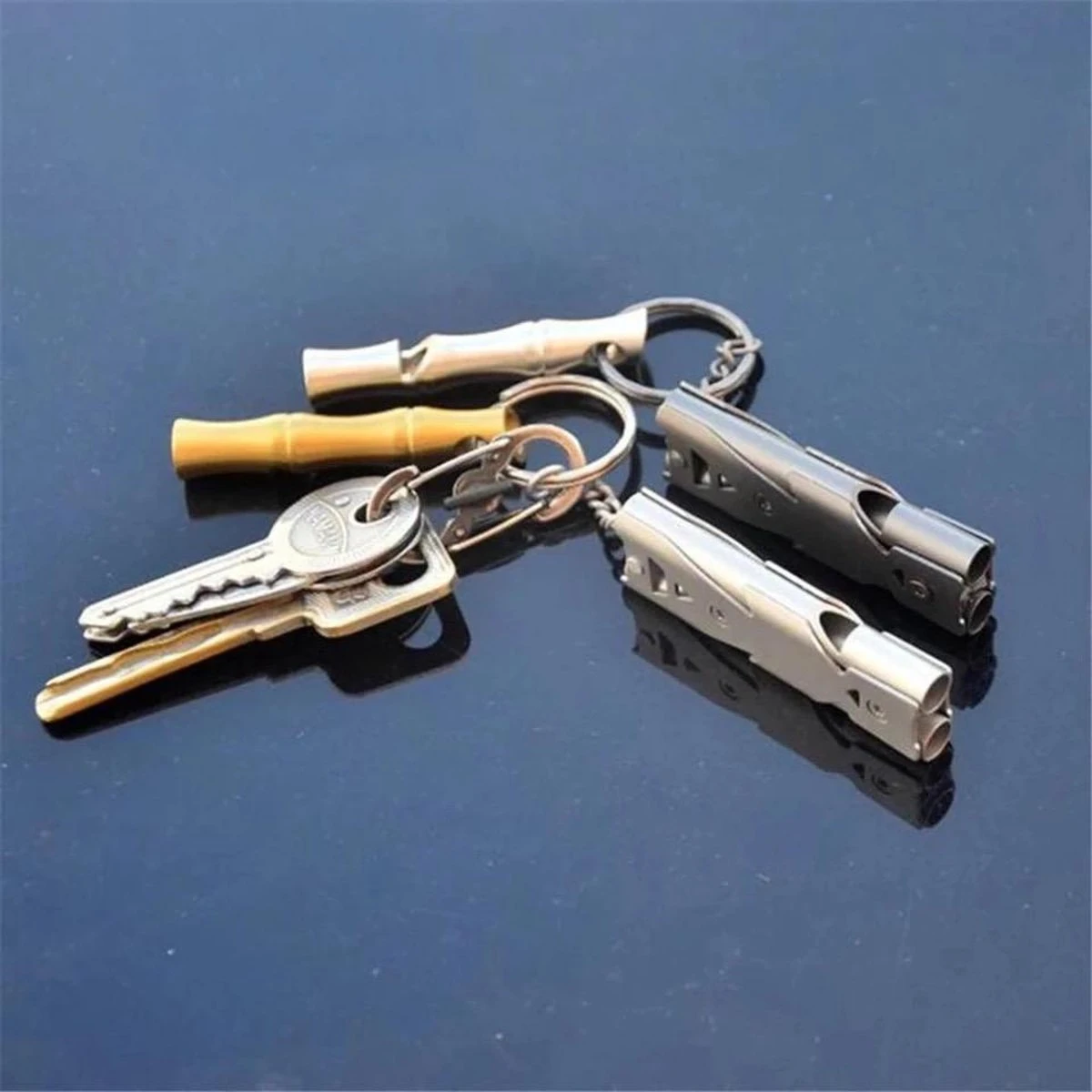 Antiblaf Hondenfluitje- Sleutelhanger Hondenfluit- Dog Whistle- Ultrasoon- Voor Honden 3 Antiblaf Hondenfluitje- Sleutelhanger Hondenfluit- Dog Whistle- Ultrasoon- Voor Honden - Afbeelding 3